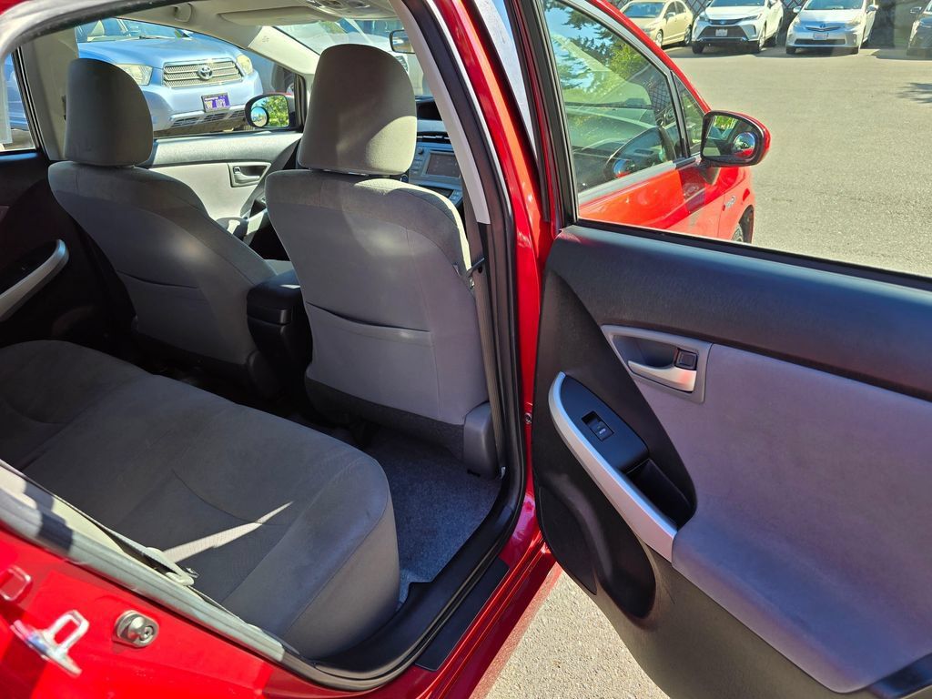 Used 2014 Toyota Prius Three FWD image 13
