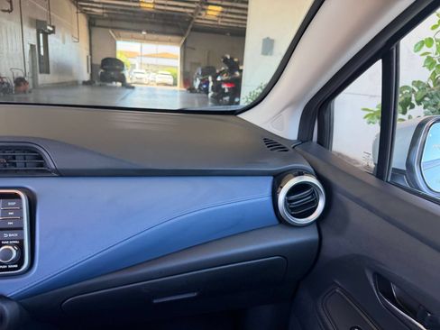 Used 2025 Nissan Versa SV FWD image 34