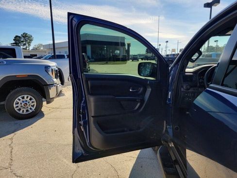 Used 2021 Nissan Titan PRO-4X w/ Pro-4x Convenience Package image 12