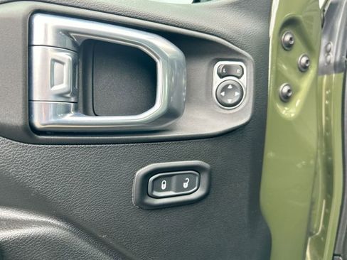 Used 2021 Jeep Wrangler Sport image 22