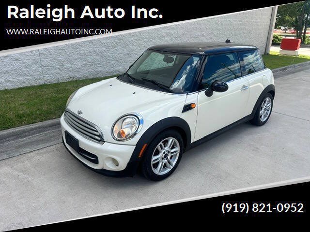 Used 2011 MINI Cooper Hardtop FWD image 1