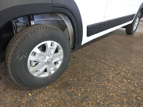 New 2024 RAM ProMaster 2500 w/ Quick Order Package 22G SLT image 24