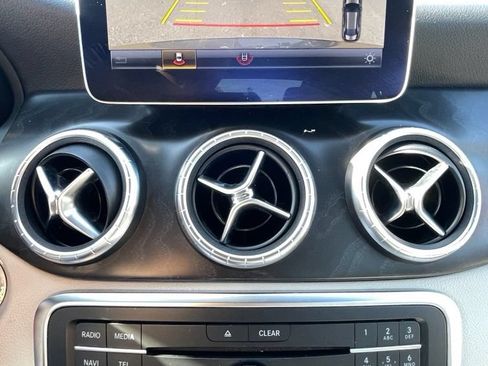 Used 2018 Mercedes-Benz CLA 250 image 22