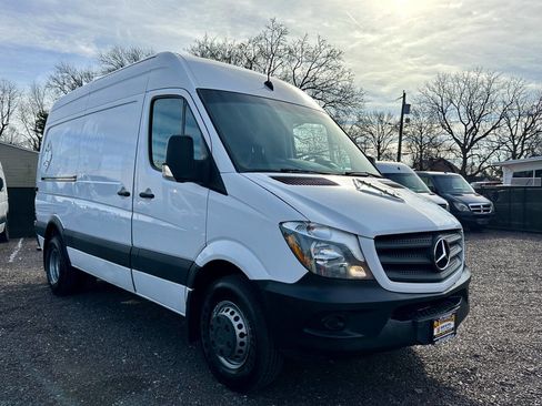 Used 2017 Mercedes-Benz Sprinter 3500 image 7