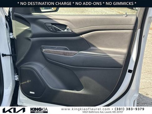 Used 2023 GMC Acadia Denali w/ Denali Technology Package AWD/4WD image 15