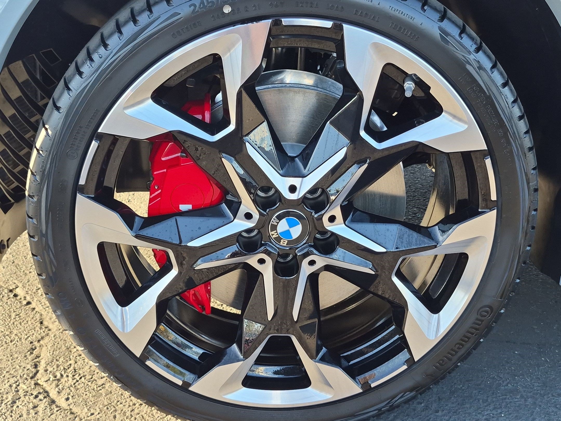 New 2026 BMW X2 xDrive28i w/ Technology Package AWD/4WD image 13
