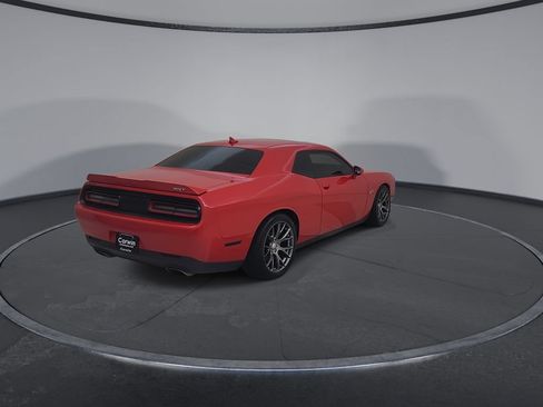 Used 2015 Dodge Challenger SRT RWD image 15