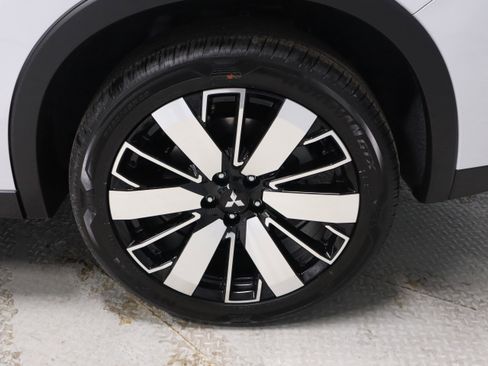 New 2026 Mitsubishi Outlander SE image 39