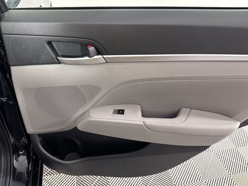 Used 2019 Hyundai Elantra SEL image 26