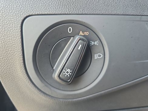 Used 2023 Volkswagen Tiguan S image 22