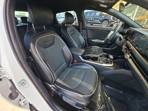 Used 2025 Kia K4 GT-Line FWD image 29