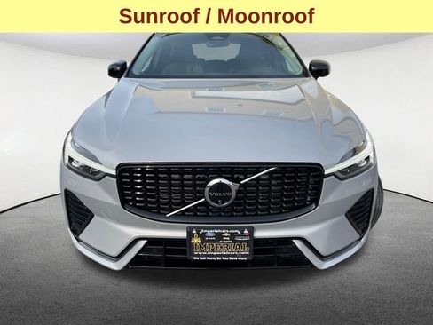 Used 2025 Volvo XC60 B5 Plus image 4