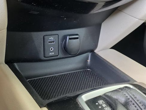 Used 2017 Nissan Rogue S FWD image 16