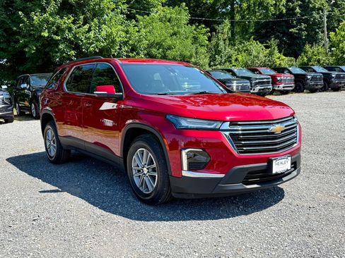 Certified 2023 Chevrolet Traverse LT AWD/4WD image 1