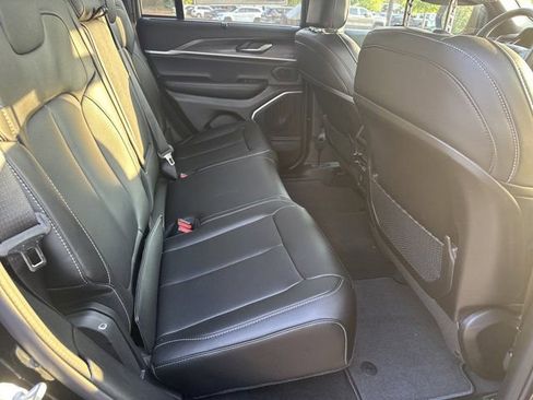 New 2025 Jeep Grand Cherokee Limited w/ Luxury Tech Group II image 15