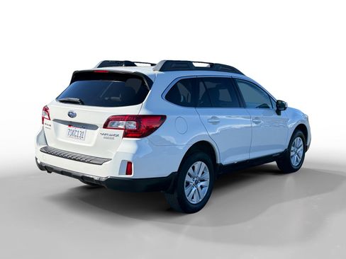 Used 2016 Subaru Outback 2.5i Premium image 5