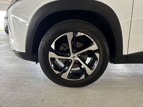 Used 2024 Chevrolet Trax RS w/ Driver Confidence Package FWD image 10