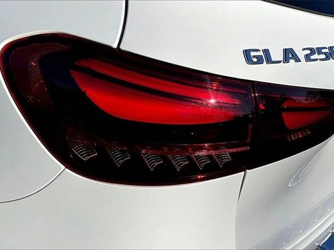 Certified 2025 Mercedes-Benz GLA 250 4MATIC image 26