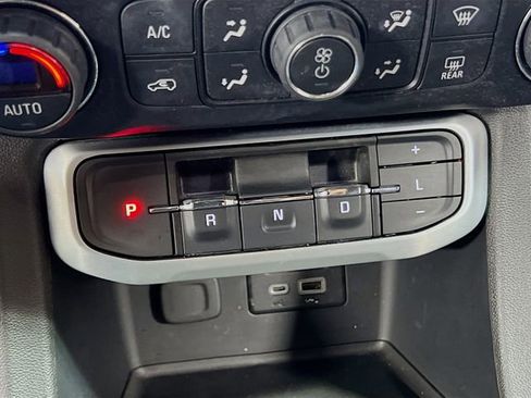 Used 2020 GMC Acadia SLT FWD image 17