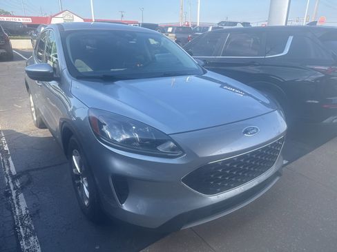 Used 2021 Ford Escape SE w/ Convenience Package image 9