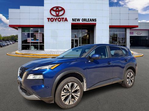 Used 2023 Nissan Rogue SV image 1