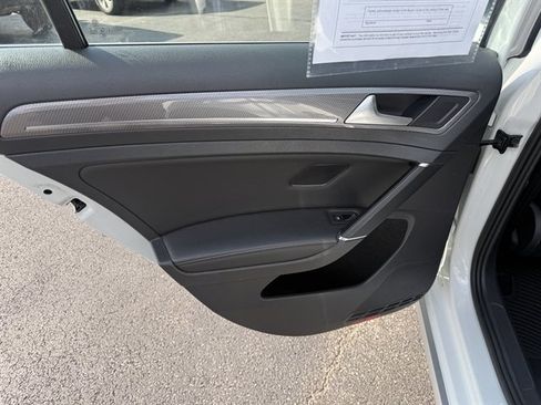 Used 2017 Volkswagen Golf Alltrack SE AWD/4WD image 36