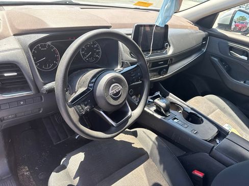 Used 2022 Nissan Rogue SV FWD image 3