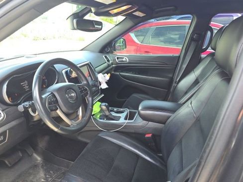 Used 2018 Jeep Grand Cherokee Altitude AWD/4WD image 8