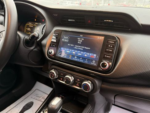 Used 2023 Nissan Kicks SV image 19