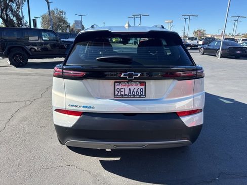 Used 2023 Chevrolet Bolt EUV LT w/ Driver Confidence Package image 6