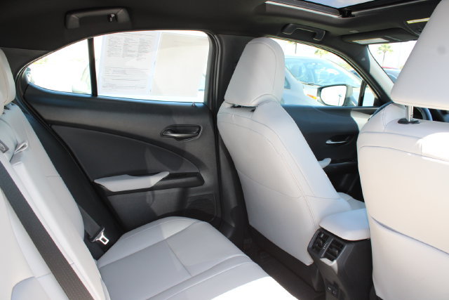 Certified 2025 Lexus UX 300h FWD image 7
