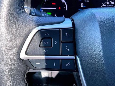 Used 2024 Toyota Sienna XLE image 20