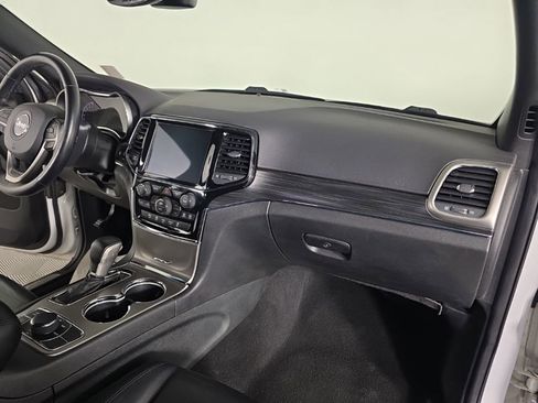 Used 2019 Jeep Grand Cherokee Limited image 41