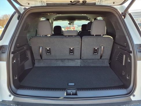 New 2026 Chevrolet Traverse LT image 25