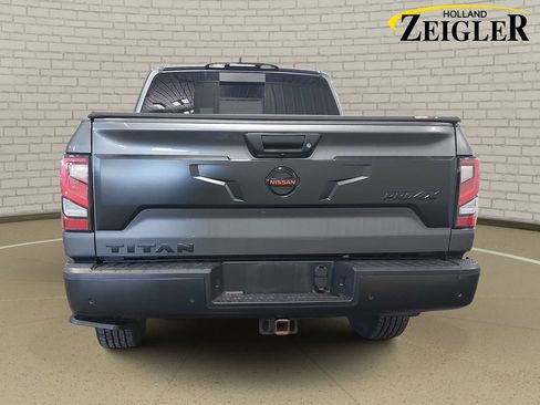 Used 2022 Nissan Titan PRO-4X w/ Pro-4x Convenience Package AWD/4WD image 6