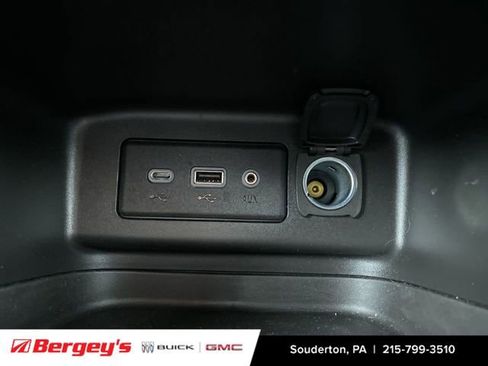 Certified 2023 Chevrolet Equinox RS w/ LPO, Floor Liner Package image 38