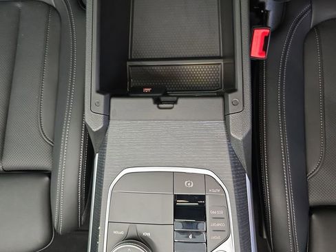 Used 2025 BMW 330i Sedan image 34