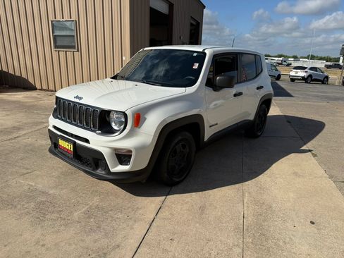 Used 2020 Jeep Renegade Sport w/ UConnect 7.0 Group FWD image 1