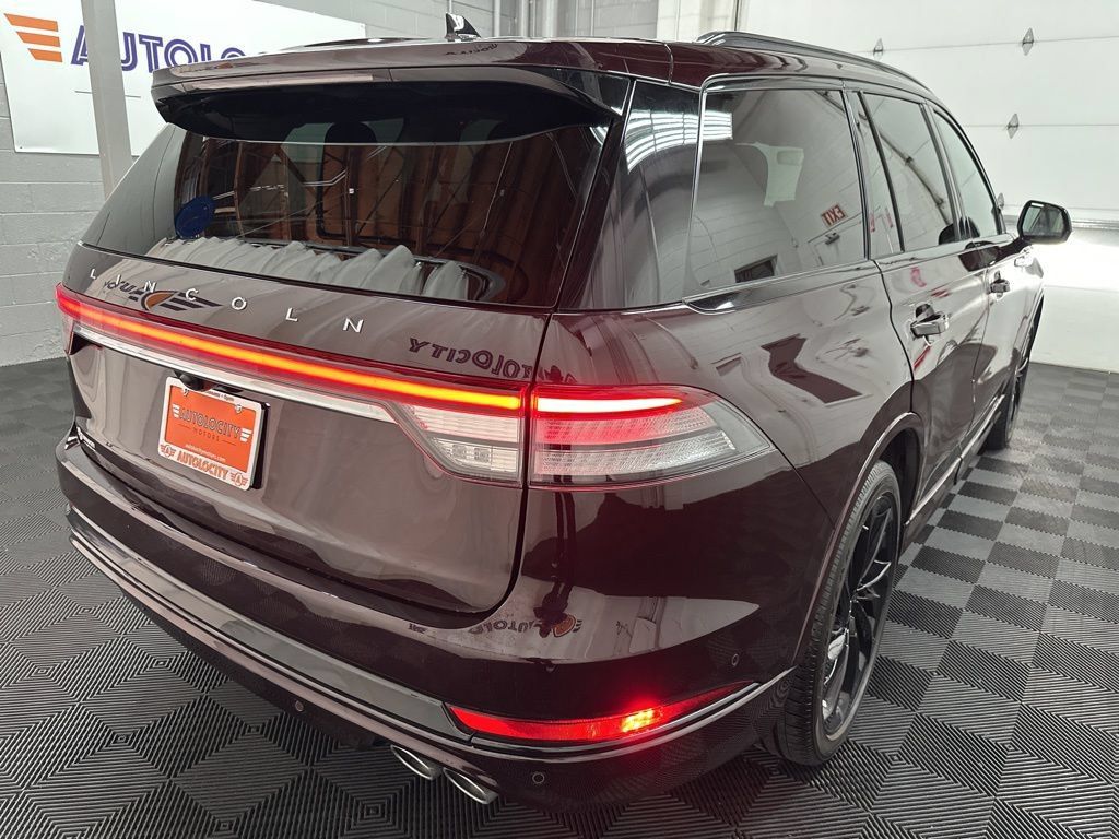 Used 2023 Lincoln Aviator Reserve w/ Equipment Group 201A AWD/4WD image 10