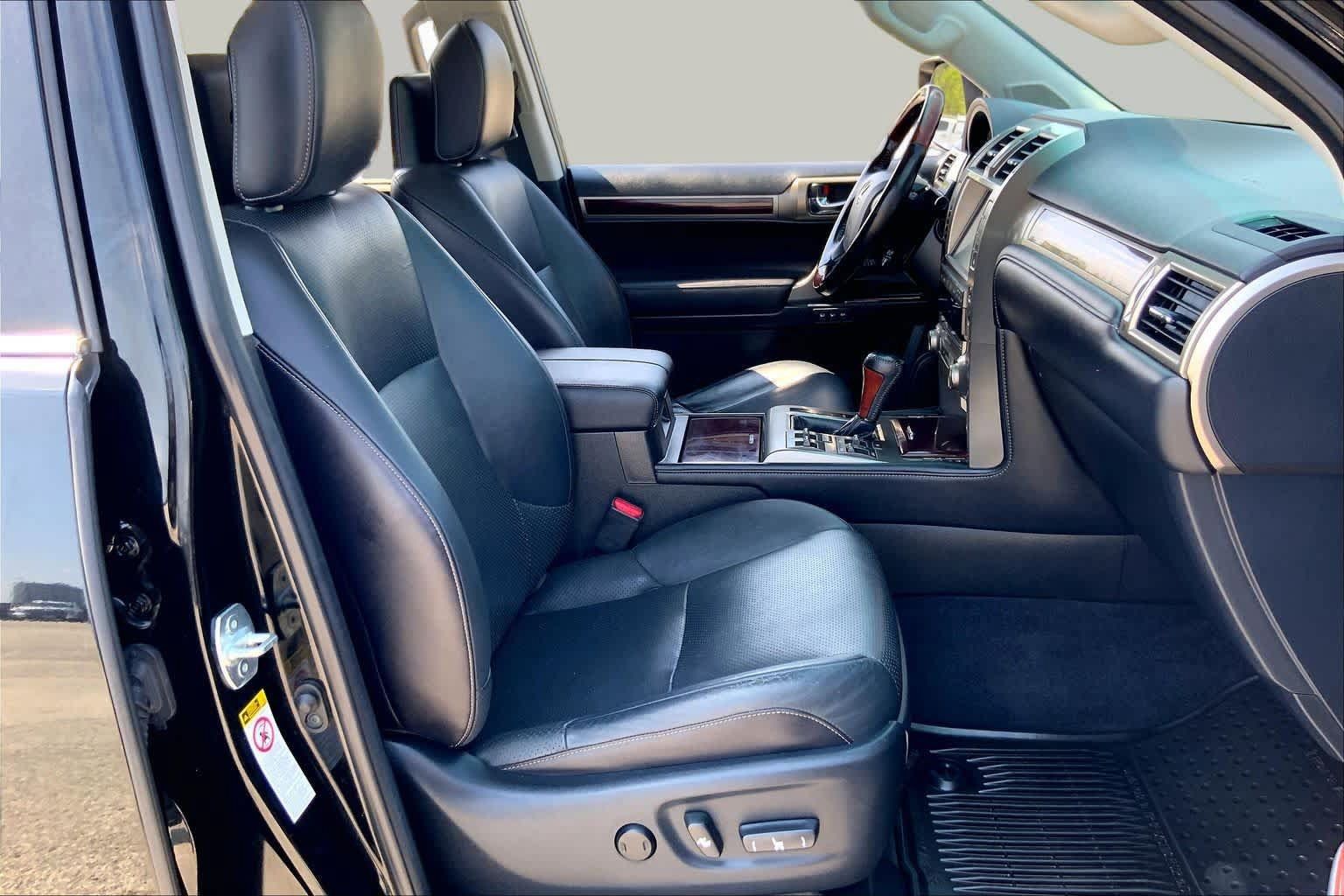 Used 2016 Lexus GX 460 Luxury AWD/4WD image 8