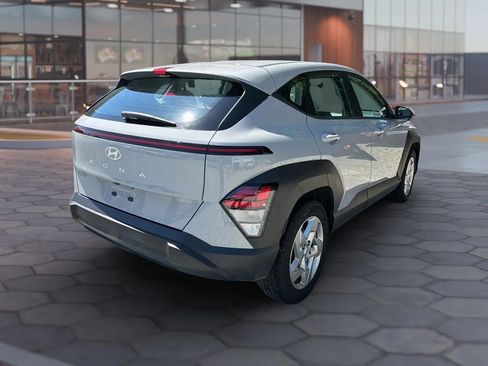 Used 2024 Hyundai Kona SE FWD image 12