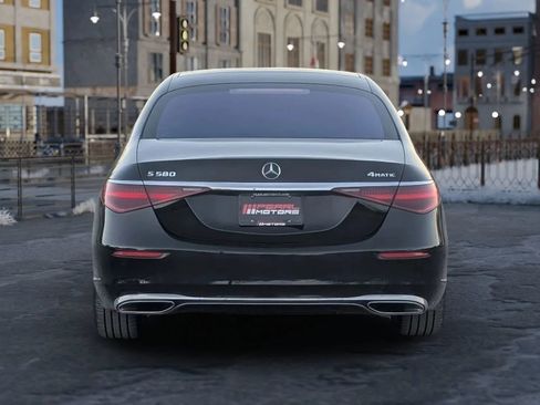 Used 2023 Mercedes-Benz S 580 S 580 4MATIC Sedan 4D image 4