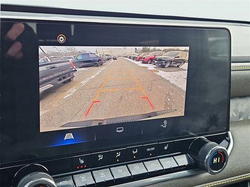 Certified 2024 Chevrolet Colorado ZR2 image 15