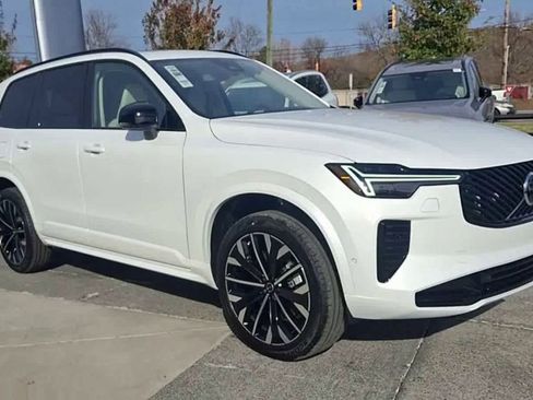 New 2026 Volvo XC90 B6 Ultra w/ Lounge Package image 5