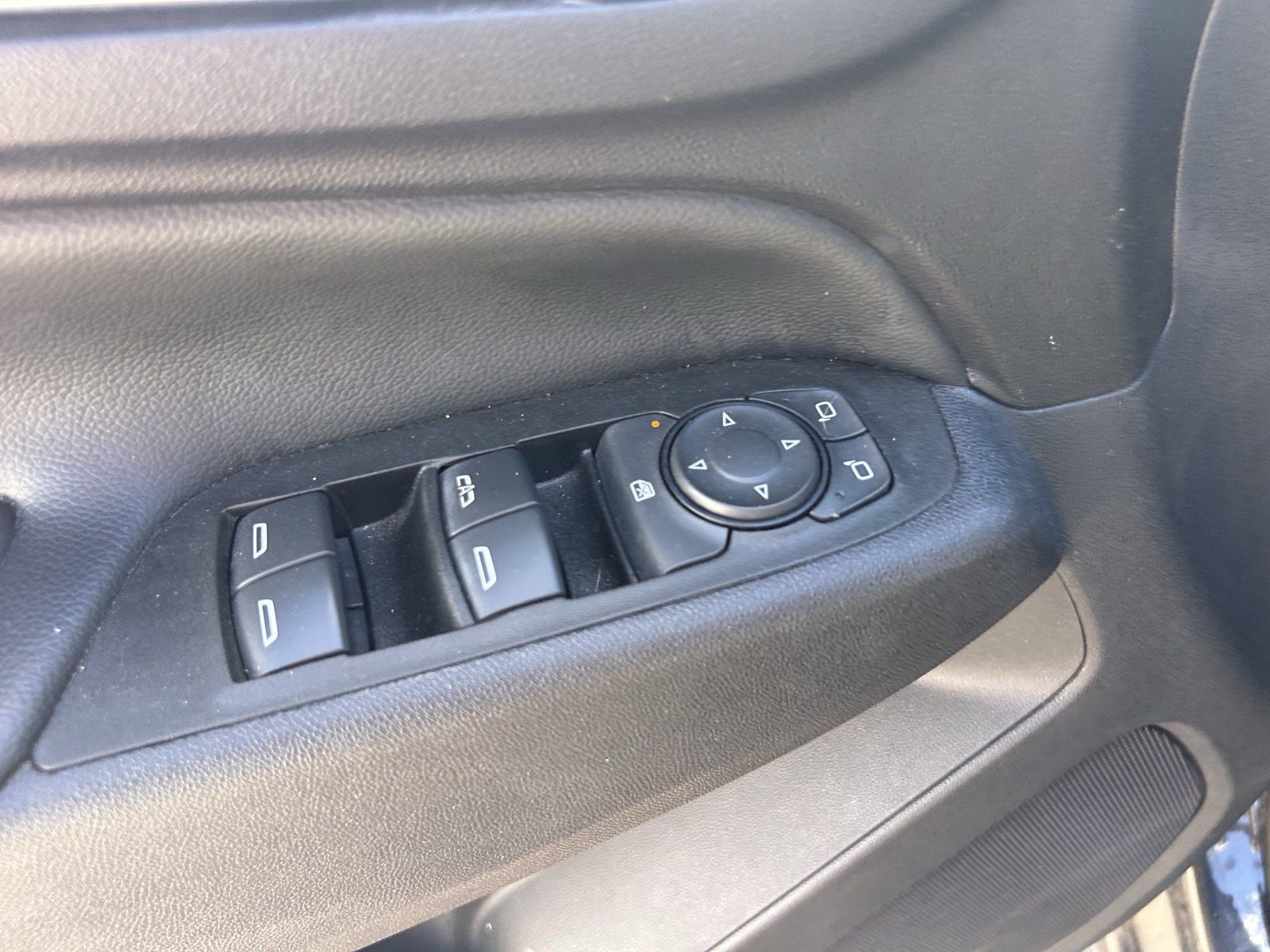 Certified 2023 Chevrolet Equinox LT FWD image 17
