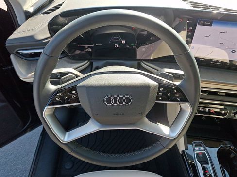 Used 2025 Audi Q5 Premium Plus w/ Premium Plus AWD/4WD image 20