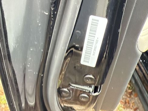 Used 2025 Nissan Rogue SV image 10