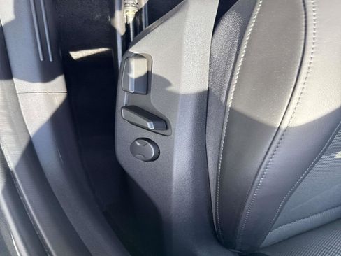 Used 2023 Kia Niro EX Touring FWD image 19