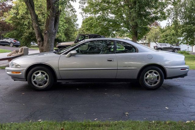 Used 1999 Buick Riviera Supercharged Coupe FWD image 3