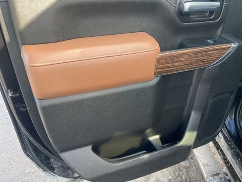 Used 2023 Chevrolet Silverado 3500 High Country image 22